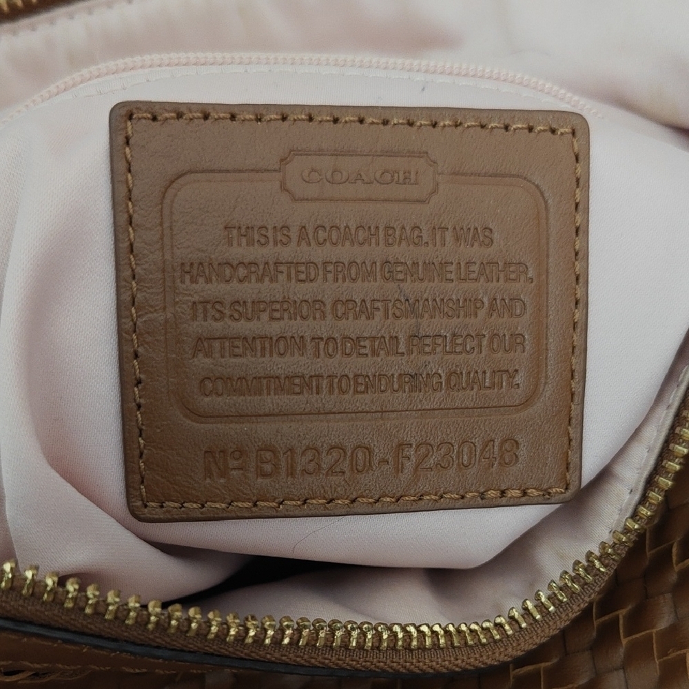 Elegant Brown Woven Leather Shoulder Bag - Picture 8 of 9